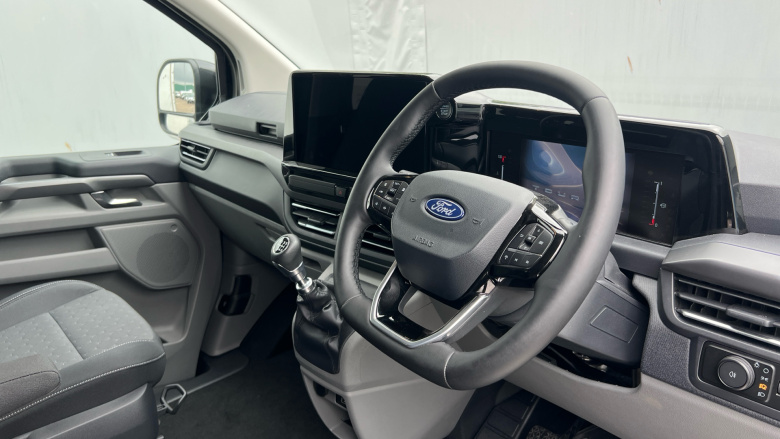 Ford Tourneo Custom 320 L1 Diesel Fwd 2.0 EcoBlue 136ps H1 Titanium 8 seater